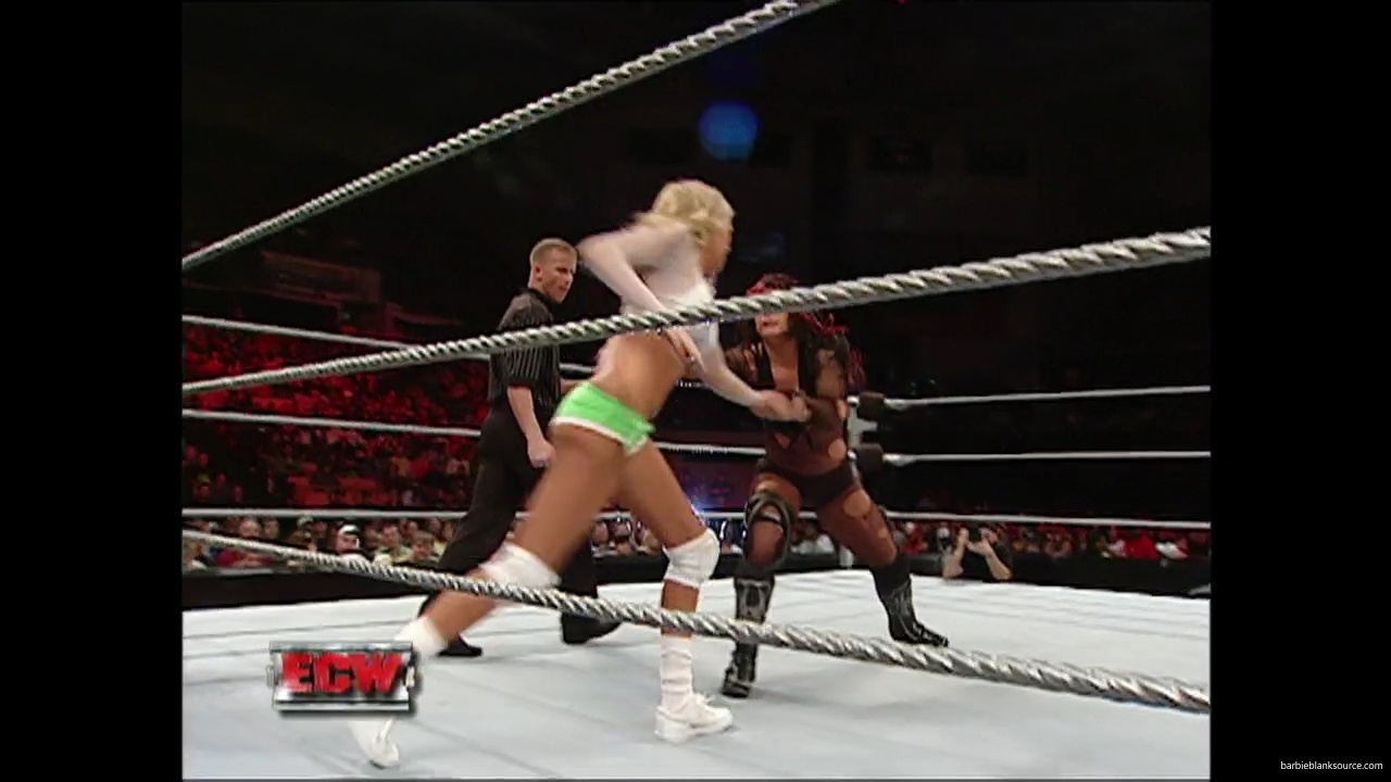 WWE_ECW_12_06_07_Balls_Kelly_vs_Kenny_Victoria_mp42073.jpg
