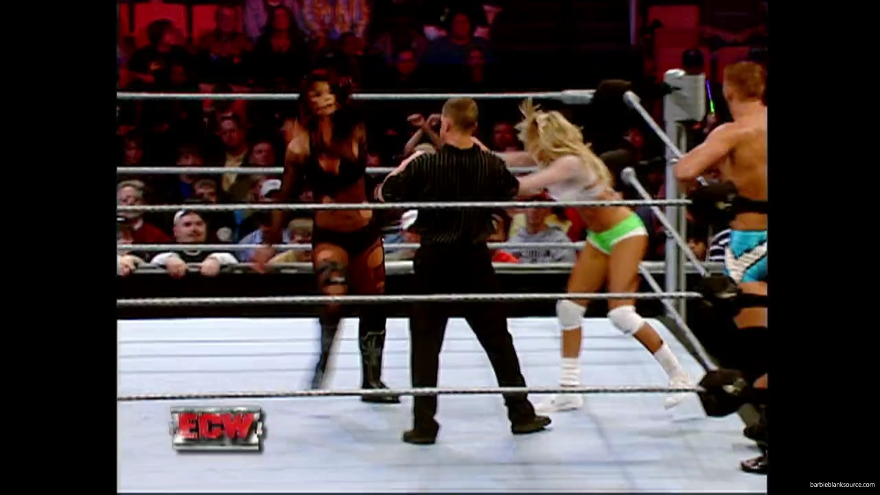 WWE_ECW_12_06_07_Balls_Kelly_vs_Kenny_Victoria_mp42105.jpg