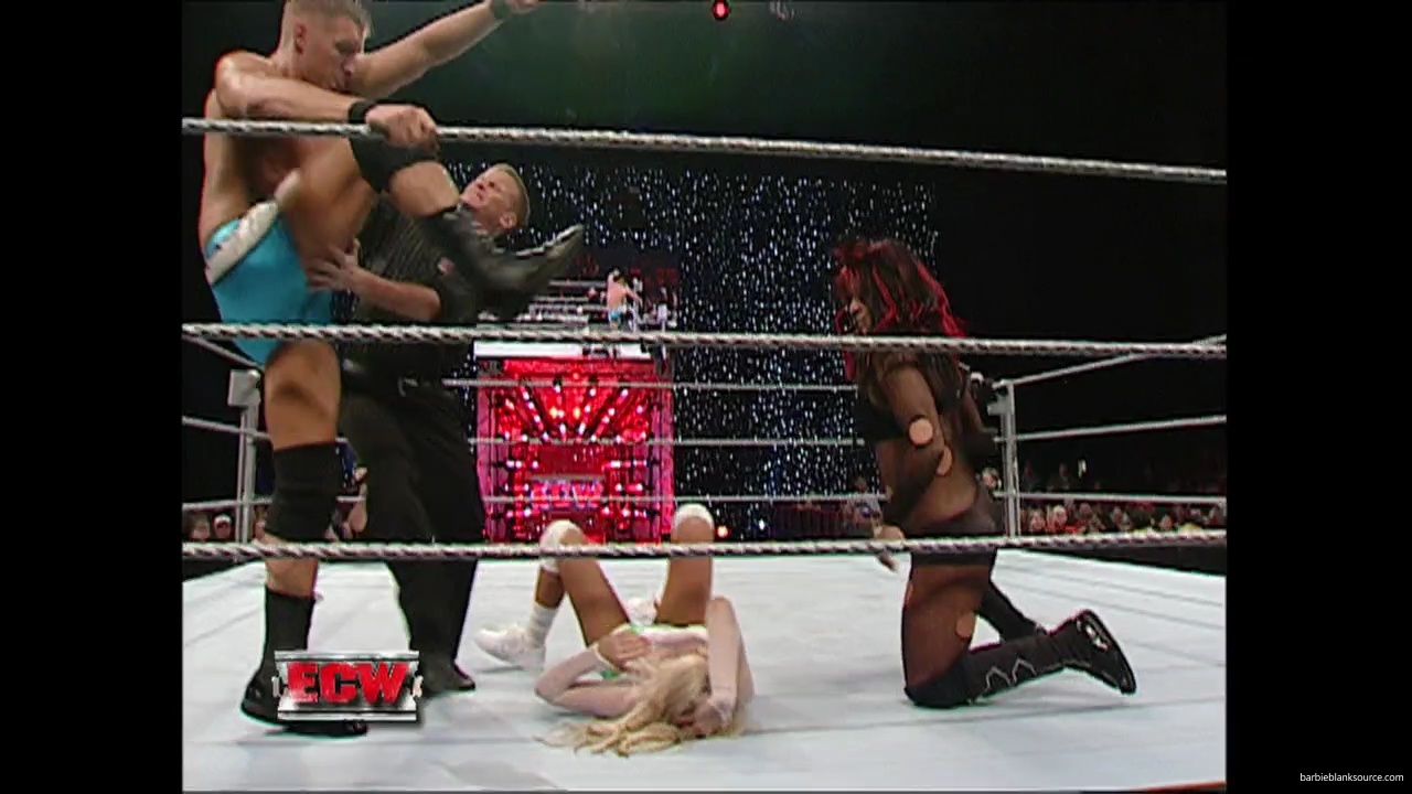 WWE_ECW_12_06_07_Balls_Kelly_vs_Kenny_Victoria_mp42113.jpg