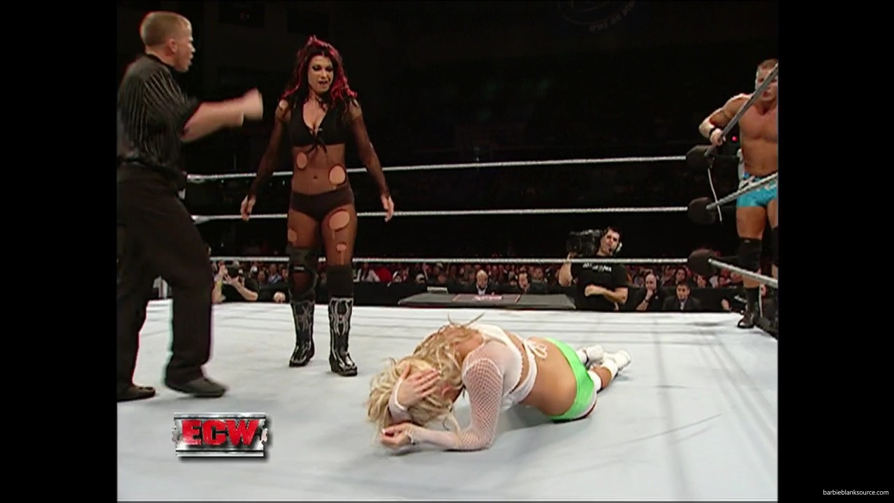 WWE_ECW_12_06_07_Balls_Kelly_vs_Kenny_Victoria_mp42134.jpg