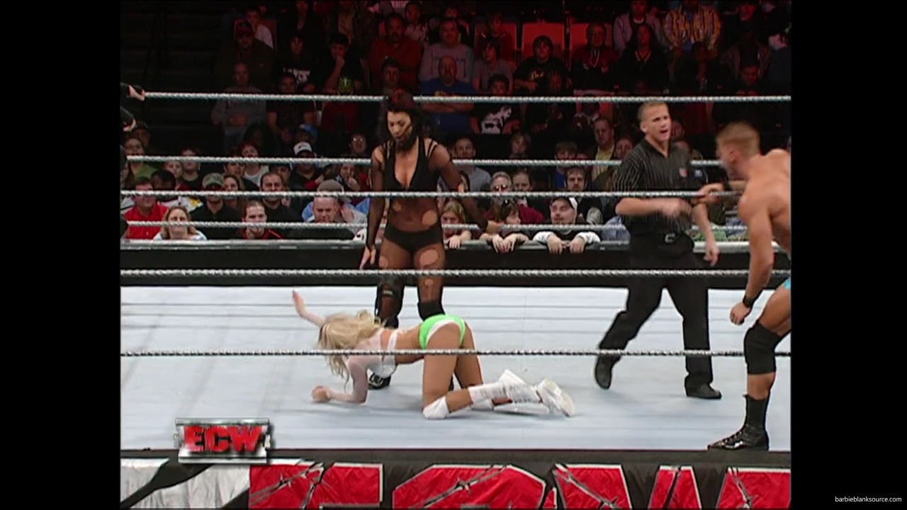 WWE_ECW_12_06_07_Balls_Kelly_vs_Kenny_Victoria_mp42136.jpg