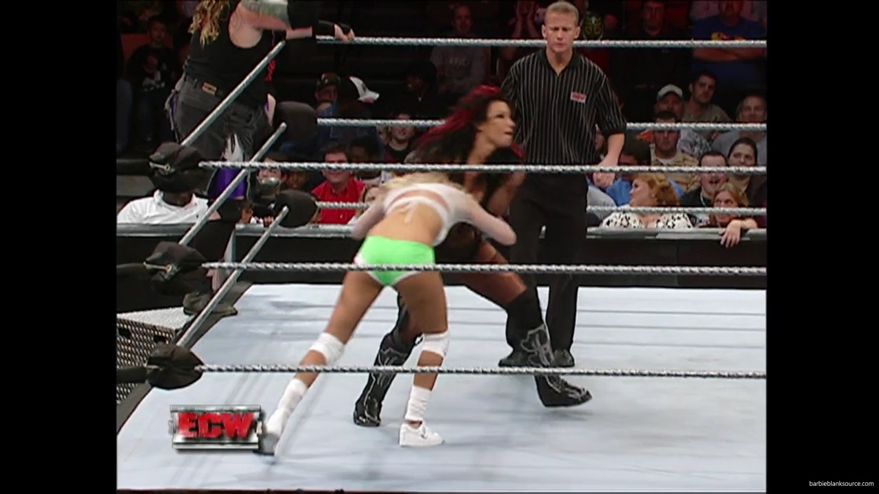 WWE_ECW_12_06_07_Balls_Kelly_vs_Kenny_Victoria_mp42142.jpg