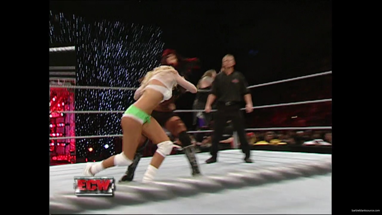 WWE_ECW_12_06_07_Balls_Kelly_vs_Kenny_Victoria_mp42143.jpg