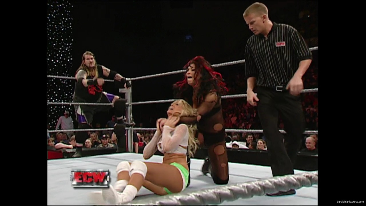 WWE_ECW_12_06_07_Balls_Kelly_vs_Kenny_Victoria_mp42151.jpg