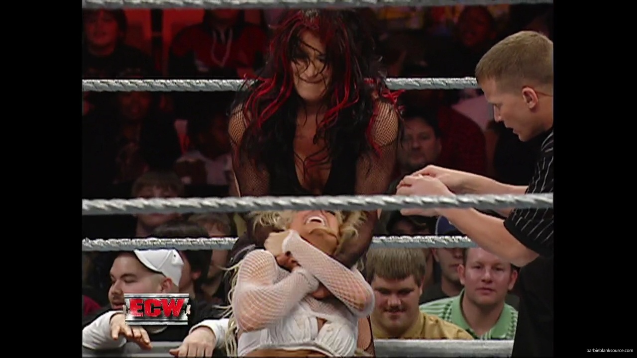 WWE_ECW_12_06_07_Balls_Kelly_vs_Kenny_Victoria_mp42154.jpg