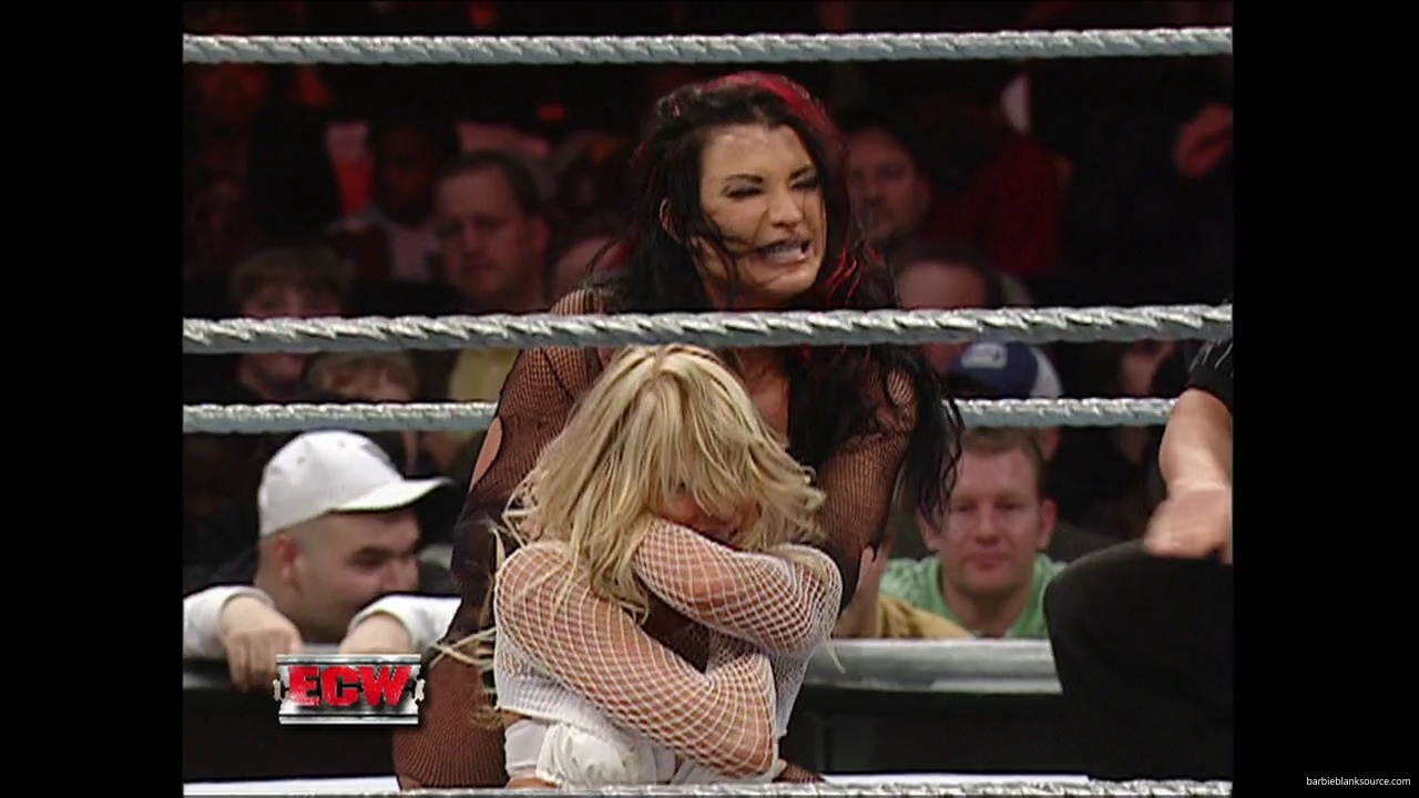 WWE_ECW_12_06_07_Balls_Kelly_vs_Kenny_Victoria_mp42191.jpg