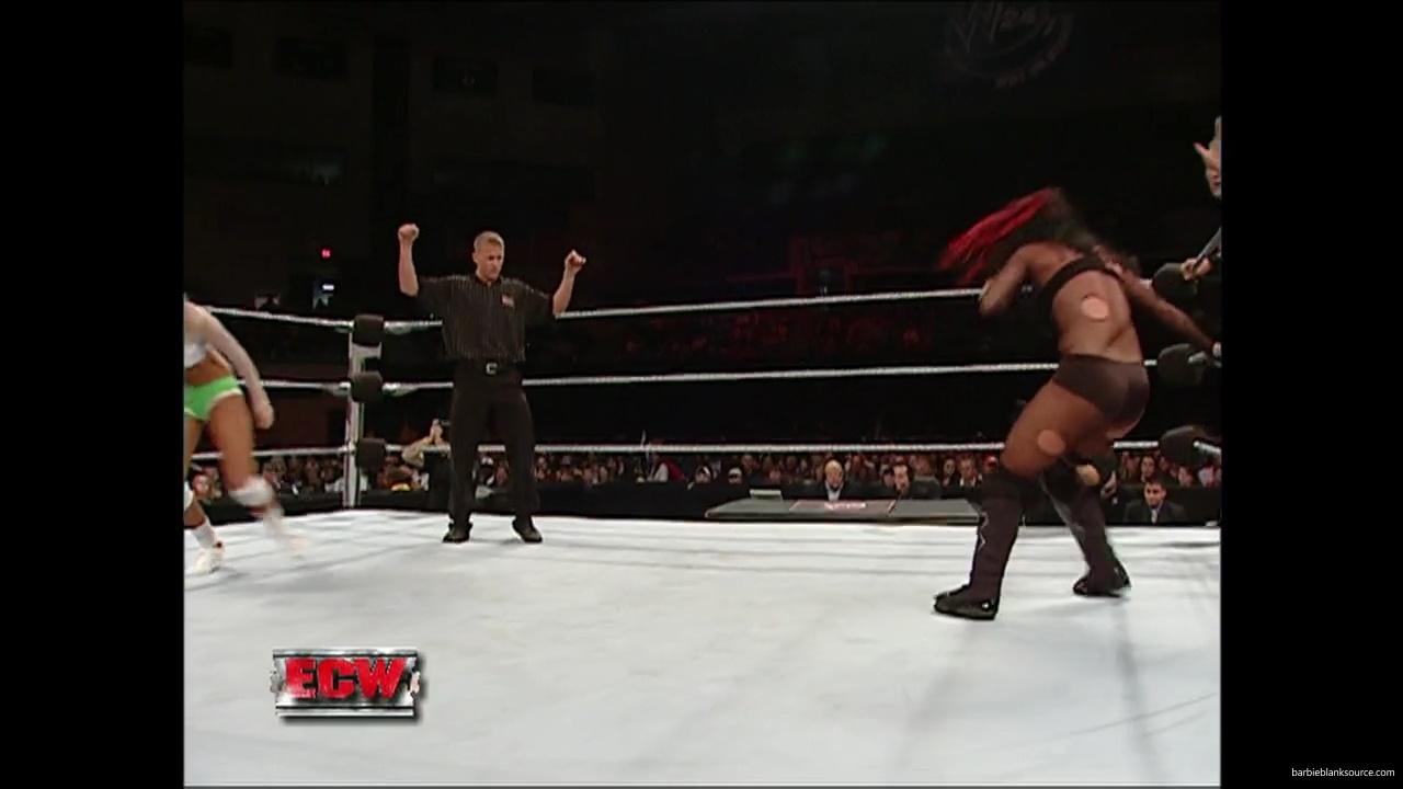 WWE_ECW_12_06_07_Balls_Kelly_vs_Kenny_Victoria_mp42210.jpg