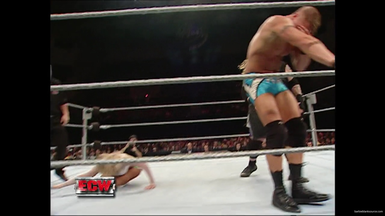 WWE_ECW_12_06_07_Balls_Kelly_vs_Kenny_Victoria_mp42252.jpg