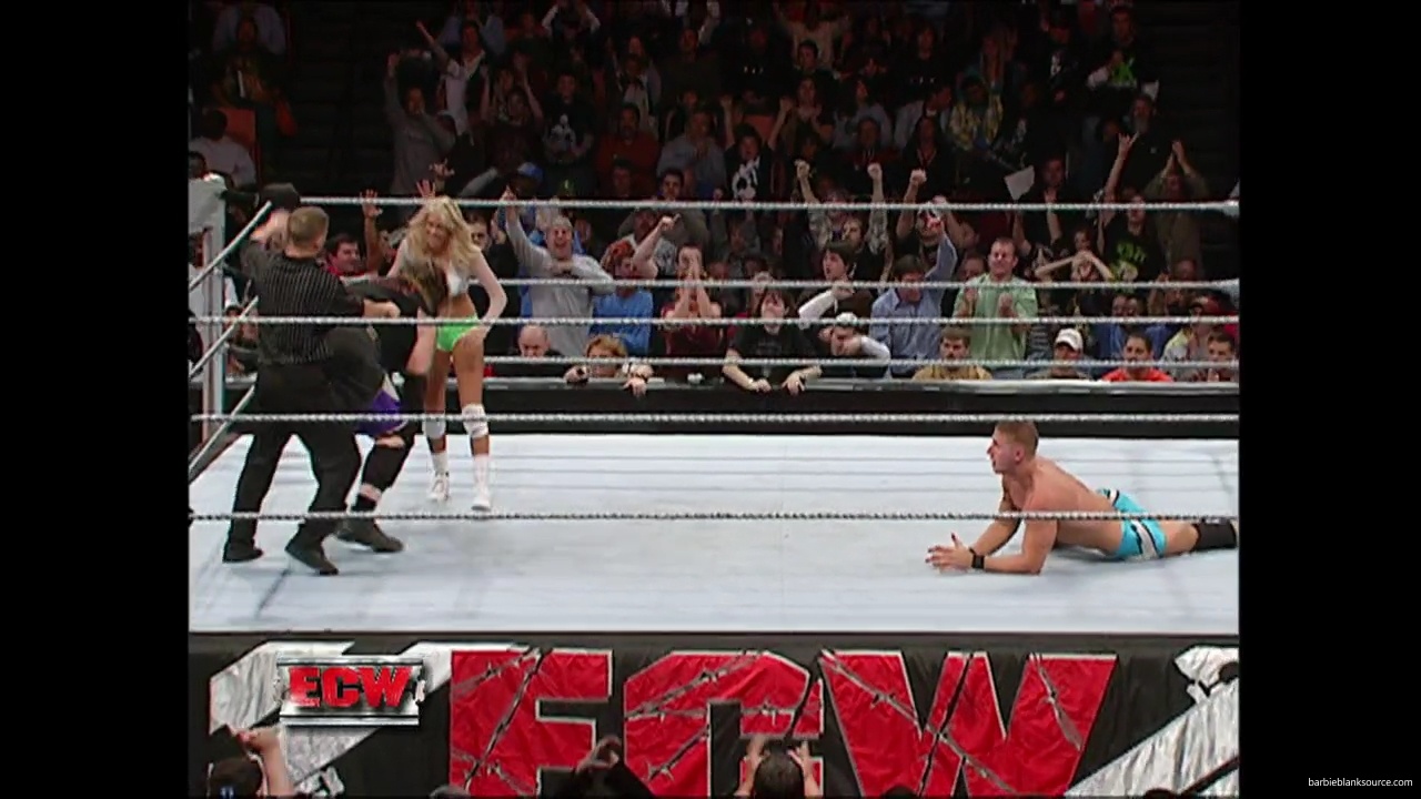 WWE_ECW_12_06_07_Balls_Kelly_vs_Kenny_Victoria_mp42259.jpg