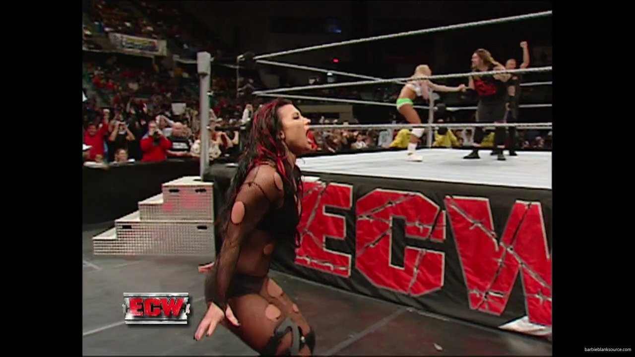 WWE_ECW_12_06_07_Balls_Kelly_vs_Kenny_Victoria_mp42270.jpg
