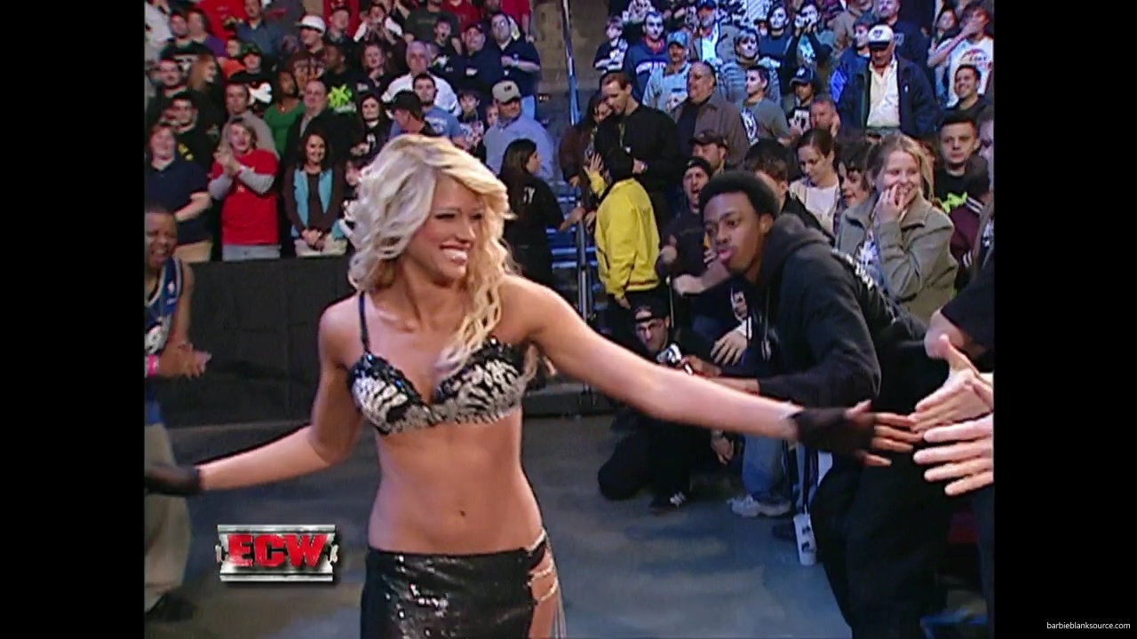 WWE_ECW_01_16_07_Kelly_Ringside_mp40074.jpg