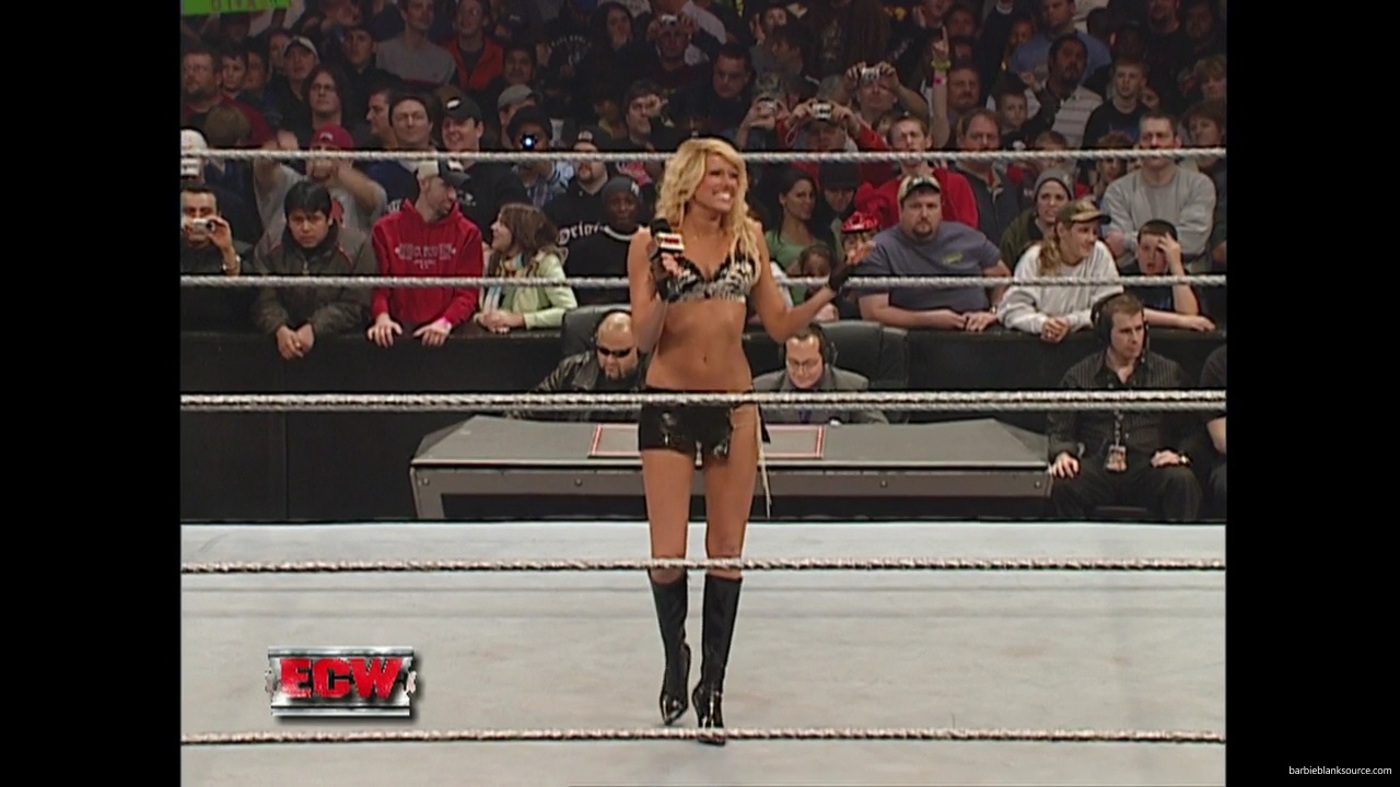 WWE_ECW_01_16_07_Kelly_Ringside_mp40110.jpg