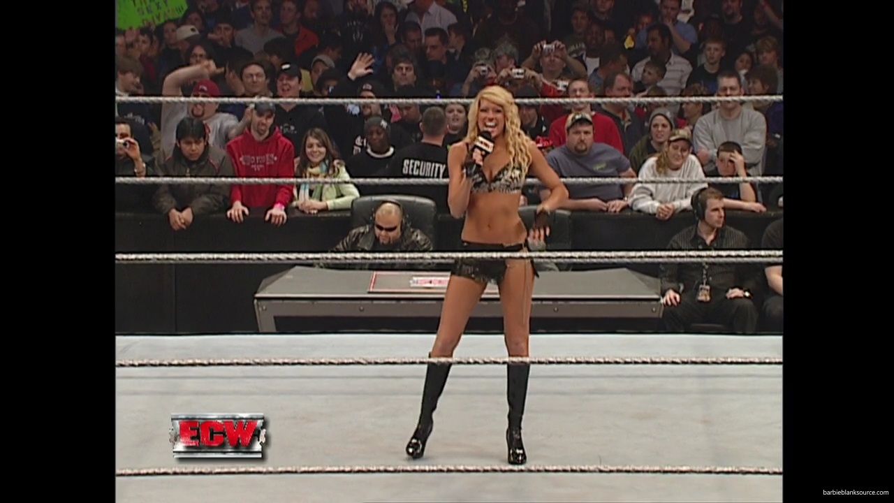 WWE_ECW_01_16_07_Kelly_Ringside_mp40112.jpg