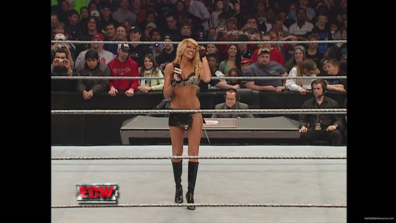 WWE_ECW_01_16_07_Kelly_Ringside_mp40116.jpg