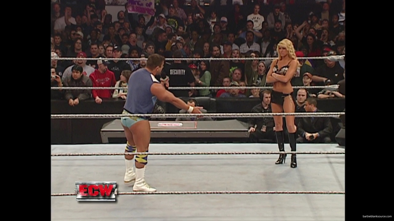 WWE_ECW_01_16_07_Kelly_Ringside_mp40193.jpg