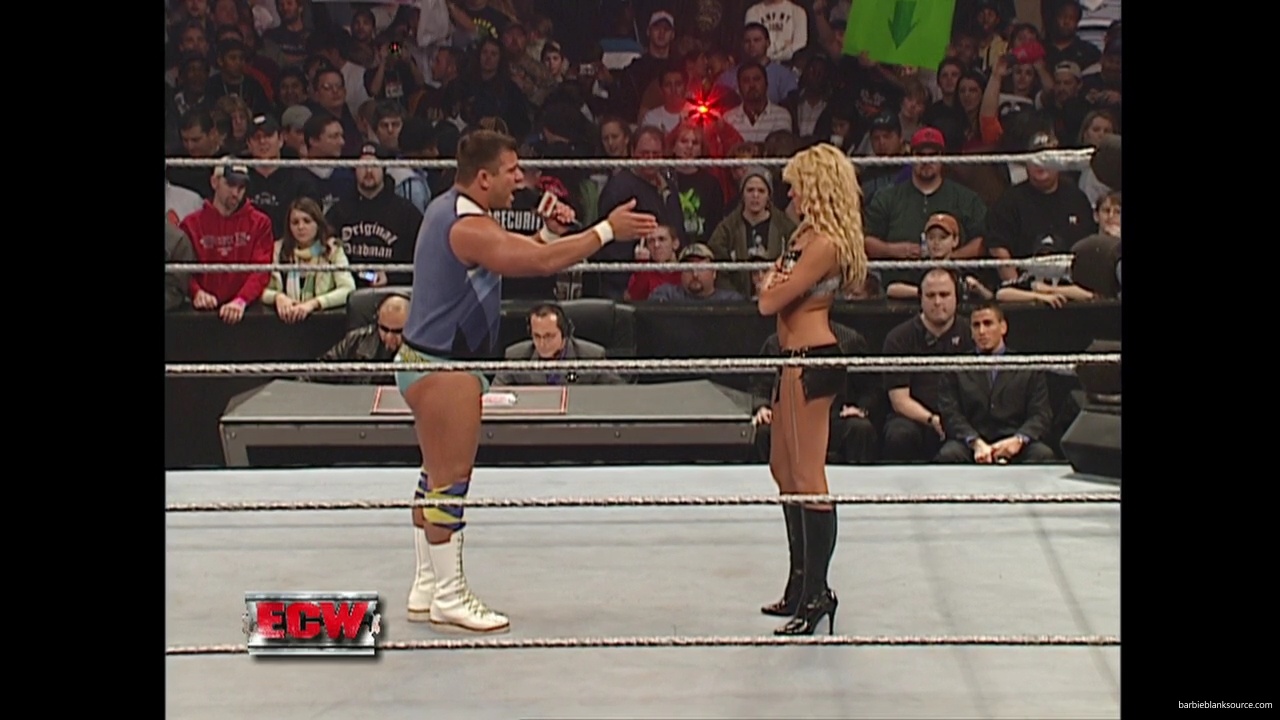 WWE_ECW_01_16_07_Kelly_Ringside_mp40217.jpg