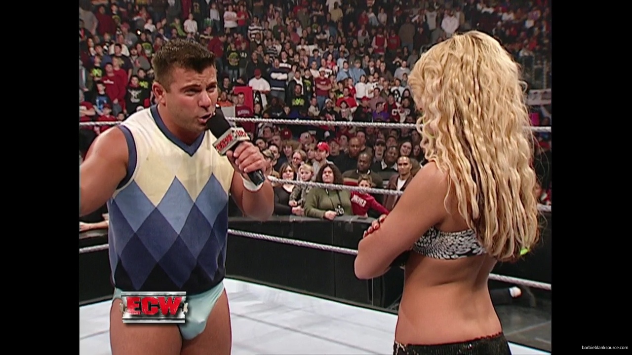 WWE_ECW_01_16_07_Kelly_Ringside_mp40236.jpg