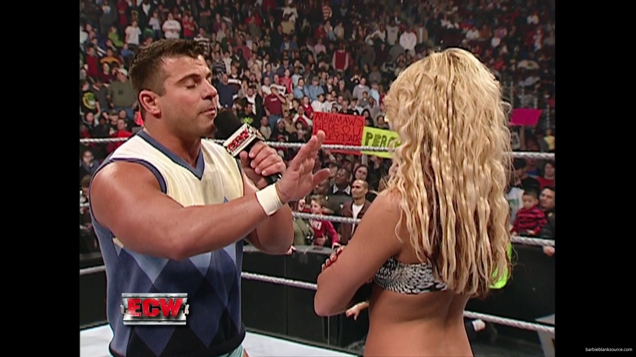 WWE_ECW_01_16_07_Kelly_Ringside_mp40272.jpg