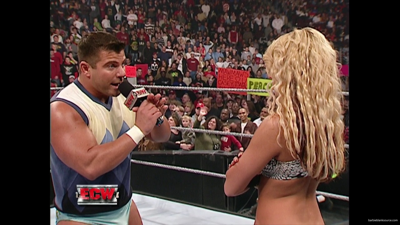 WWE_ECW_01_16_07_Kelly_Ringside_mp40277.jpg