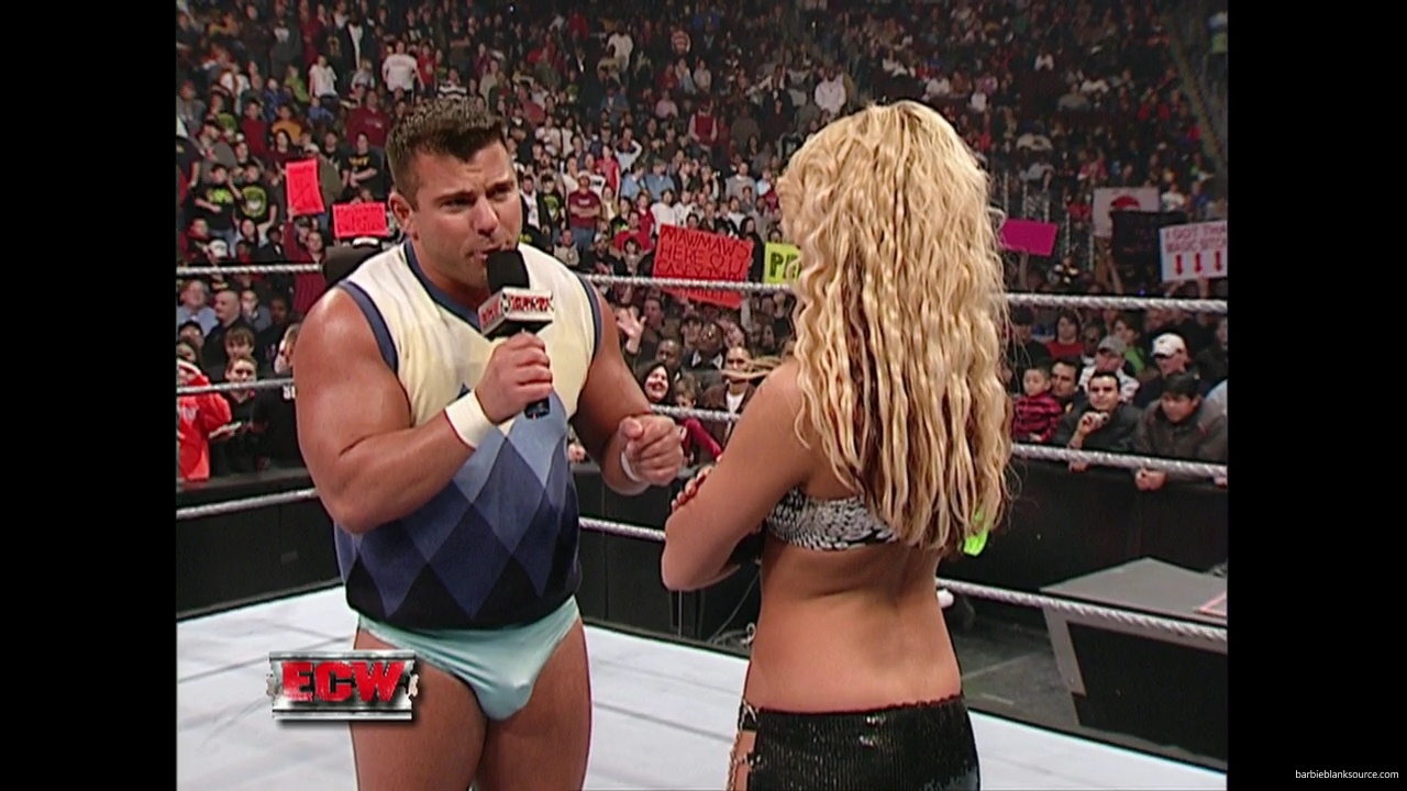 WWE_ECW_01_16_07_Kelly_Ringside_mp40294.jpg