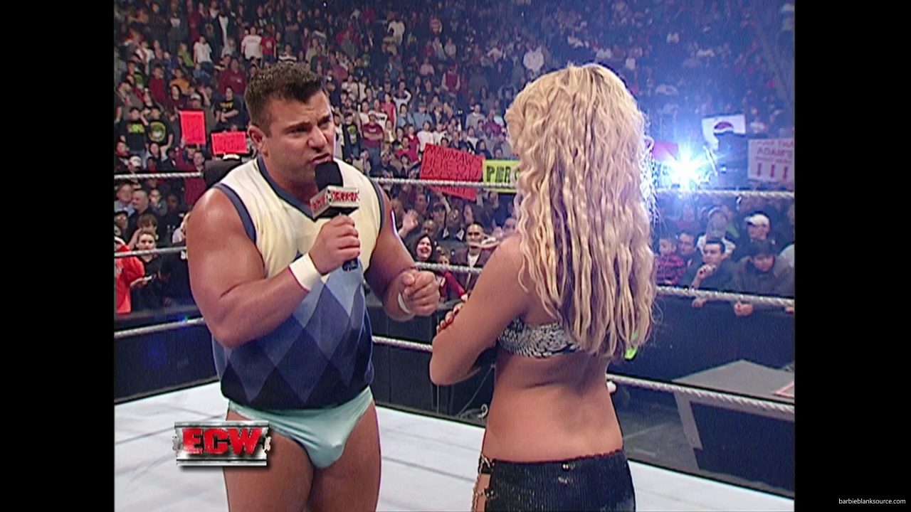 WWE_ECW_01_16_07_Kelly_Ringside_mp40295.jpg