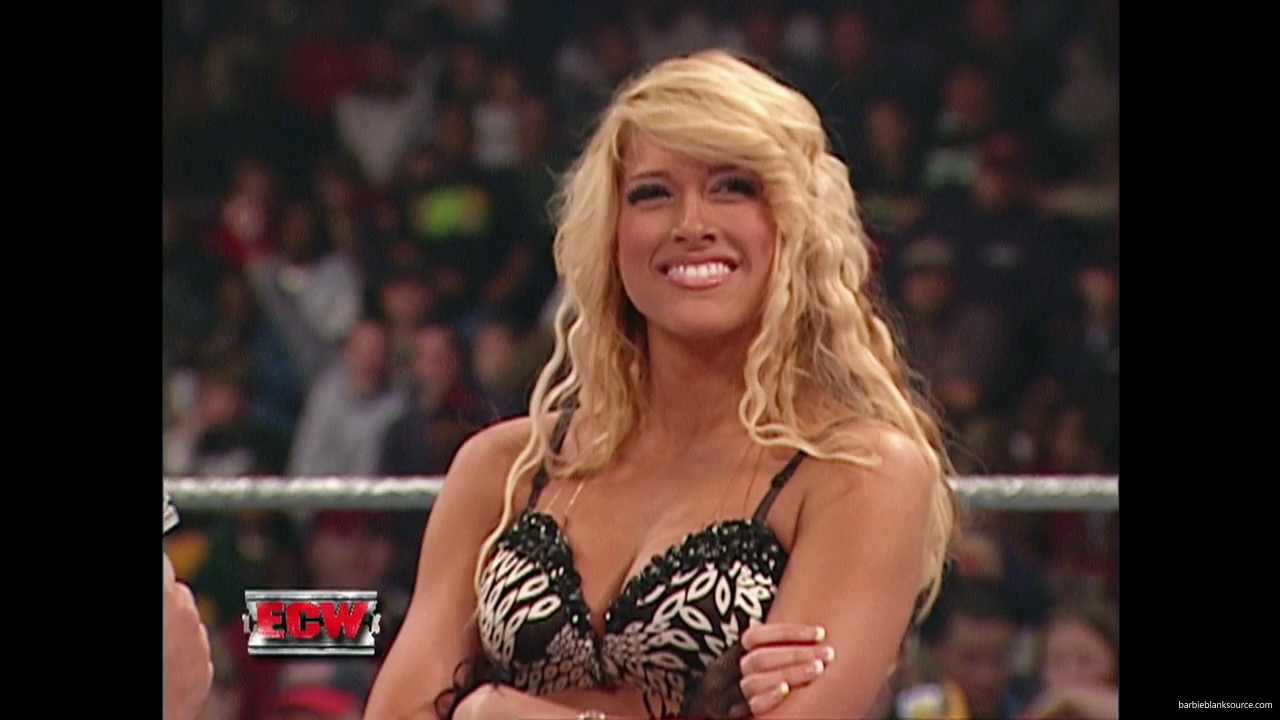 WWE_ECW_01_16_07_Kelly_Ringside_mp40297.jpg