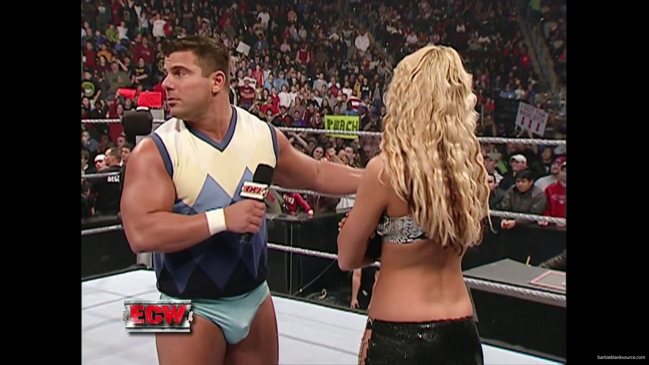 WWE_ECW_01_16_07_Kelly_Ringside_mp40300.jpg