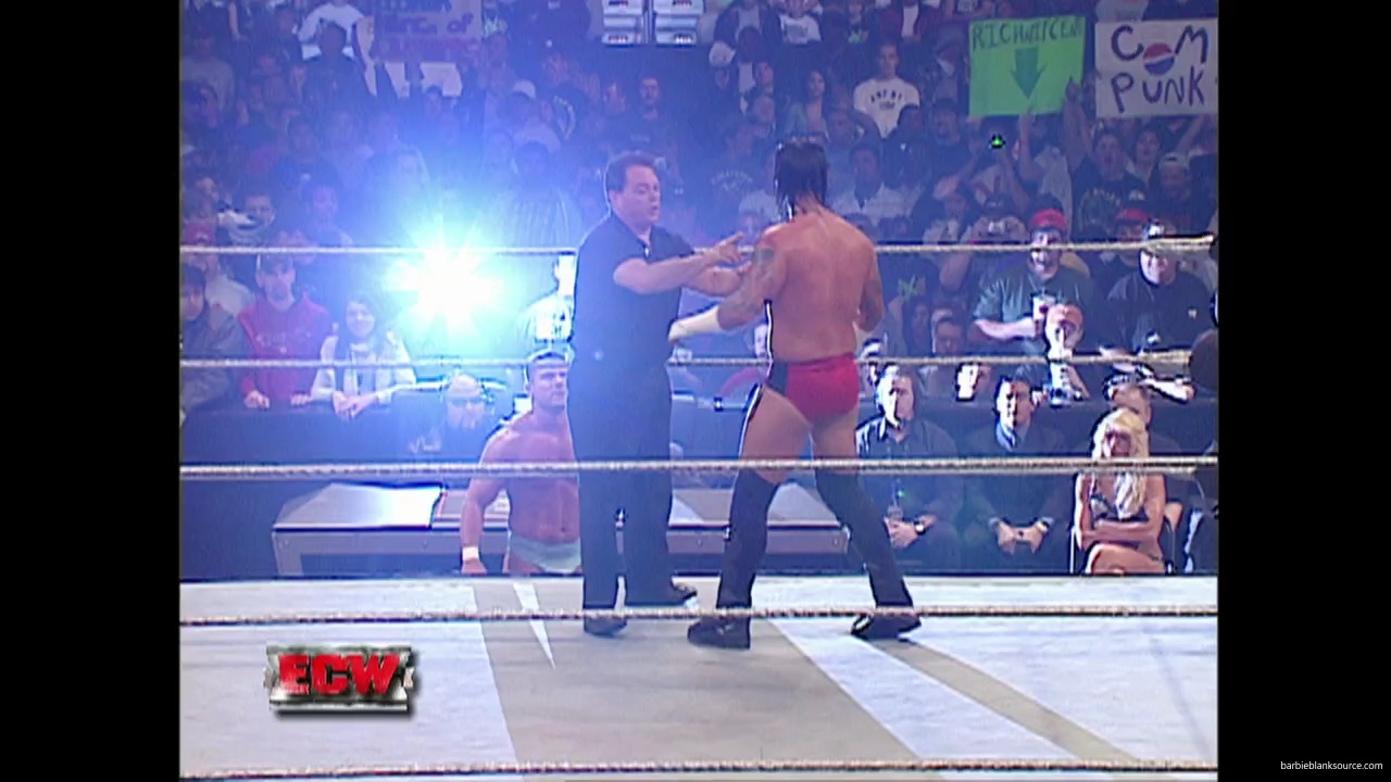 WWE_ECW_01_16_07_Kelly_Ringside_mp40304.jpg