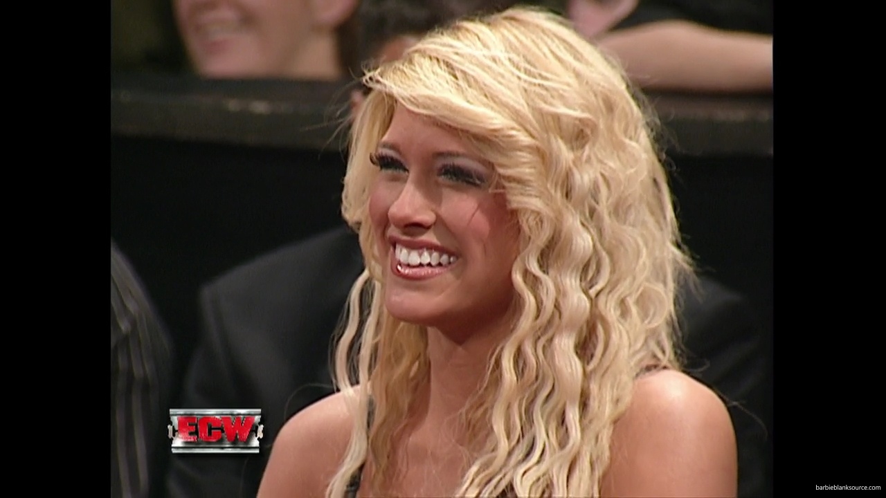 WWE_ECW_01_16_07_Kelly_Ringside_mp40312.jpg