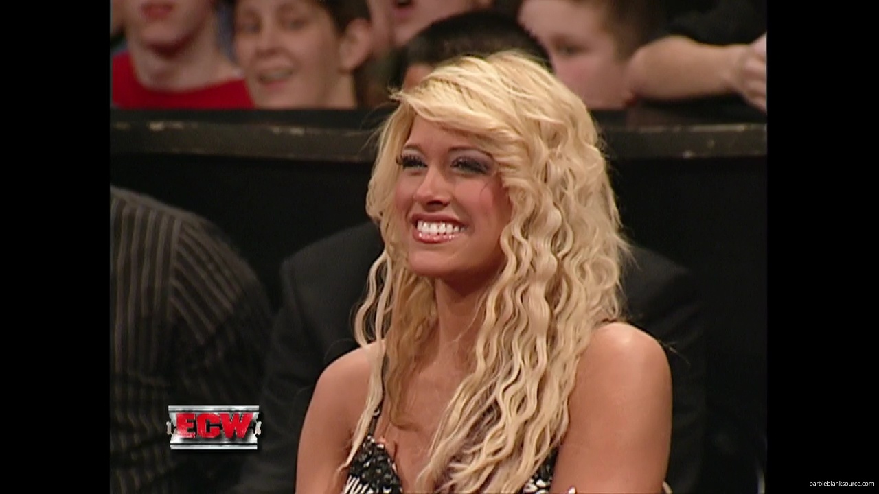 WWE_ECW_01_16_07_Kelly_Ringside_mp40321.jpg