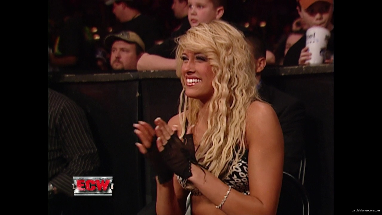 WWE_ECW_01_16_07_Kelly_Ringside_mp40341.jpg