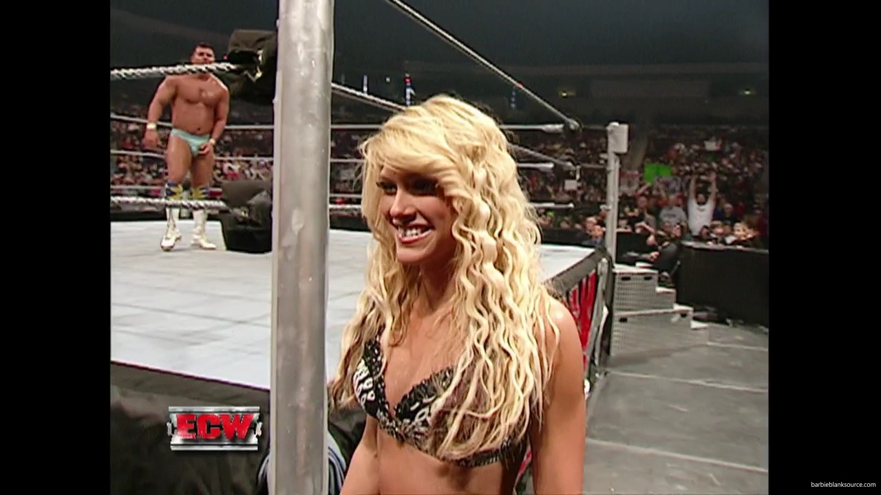 WWE_ECW_01_16_07_Kelly_Ringside_mp40374.jpg