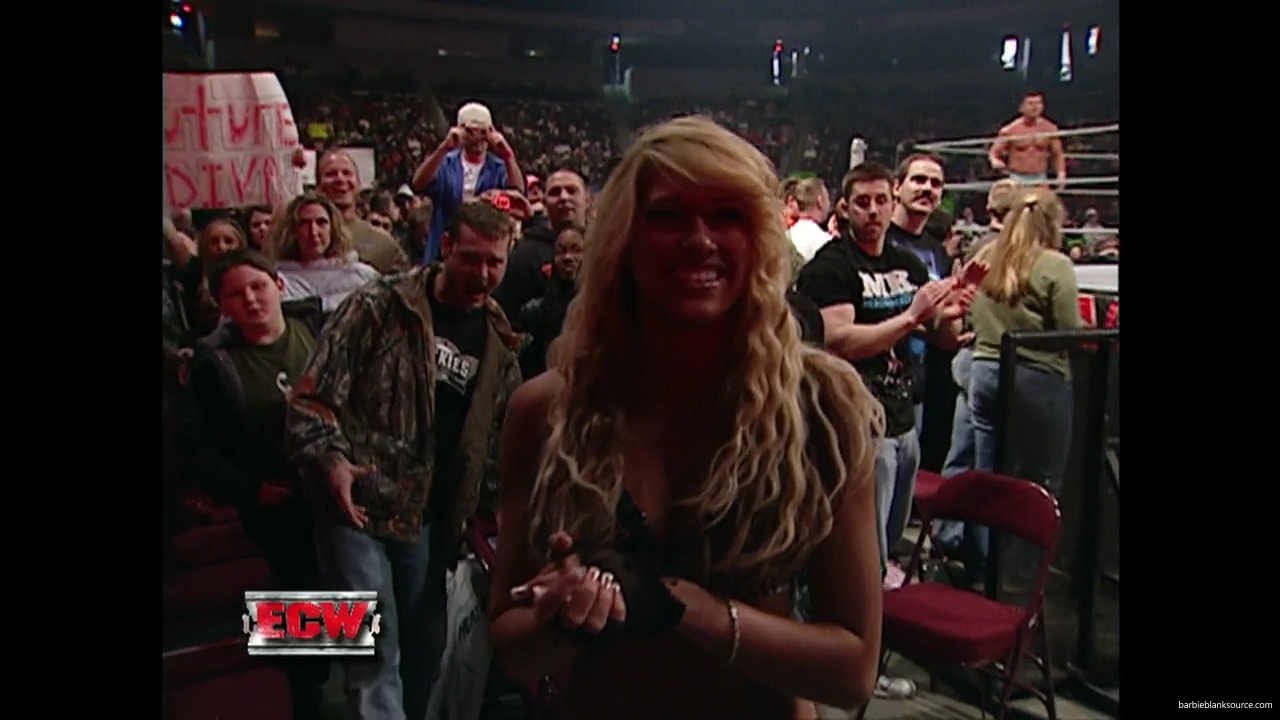 WWE_ECW_01_16_07_Kelly_Ringside_mp40401.jpg