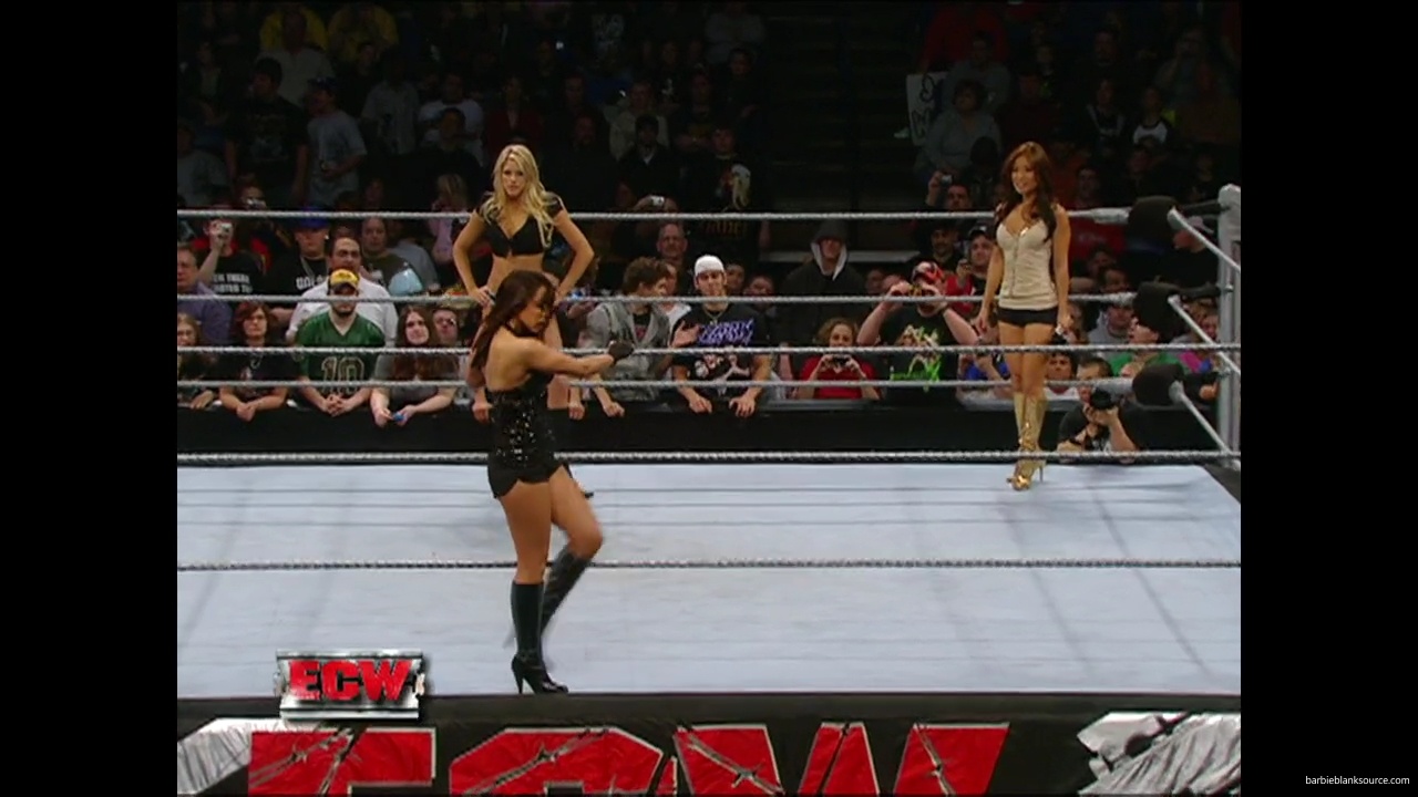 WWE_ECW_01_08_08_Kelly_Layla_Segment_Featuring_Lena_mp40077.jpg