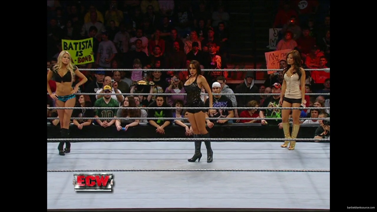 WWE_ECW_01_08_08_Kelly_Layla_Segment_Featuring_Lena_mp40087.jpg