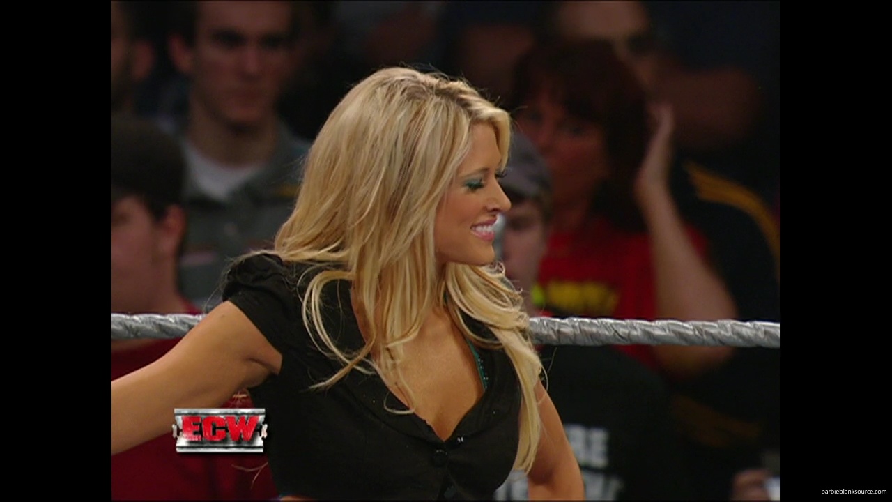 WWE_ECW_01_08_08_Kelly_Layla_Segment_Featuring_Lena_mp40098.jpg