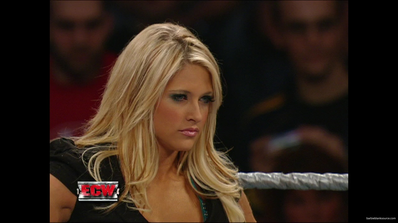 WWE_ECW_01_08_08_Kelly_Layla_Segment_Featuring_Lena_mp40154.jpg