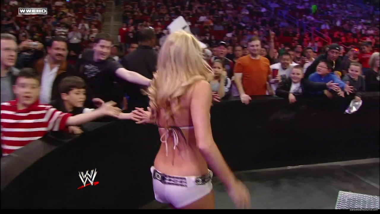 WWE_ECW_02_12_08_Kelly_vs_Layla_mp41560.jpg