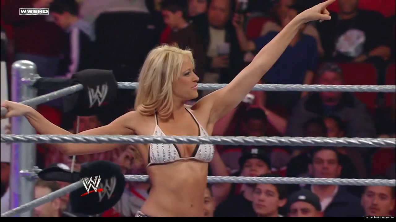 WWE_ECW_02_12_08_Kelly_vs_Layla_mp41568.jpg