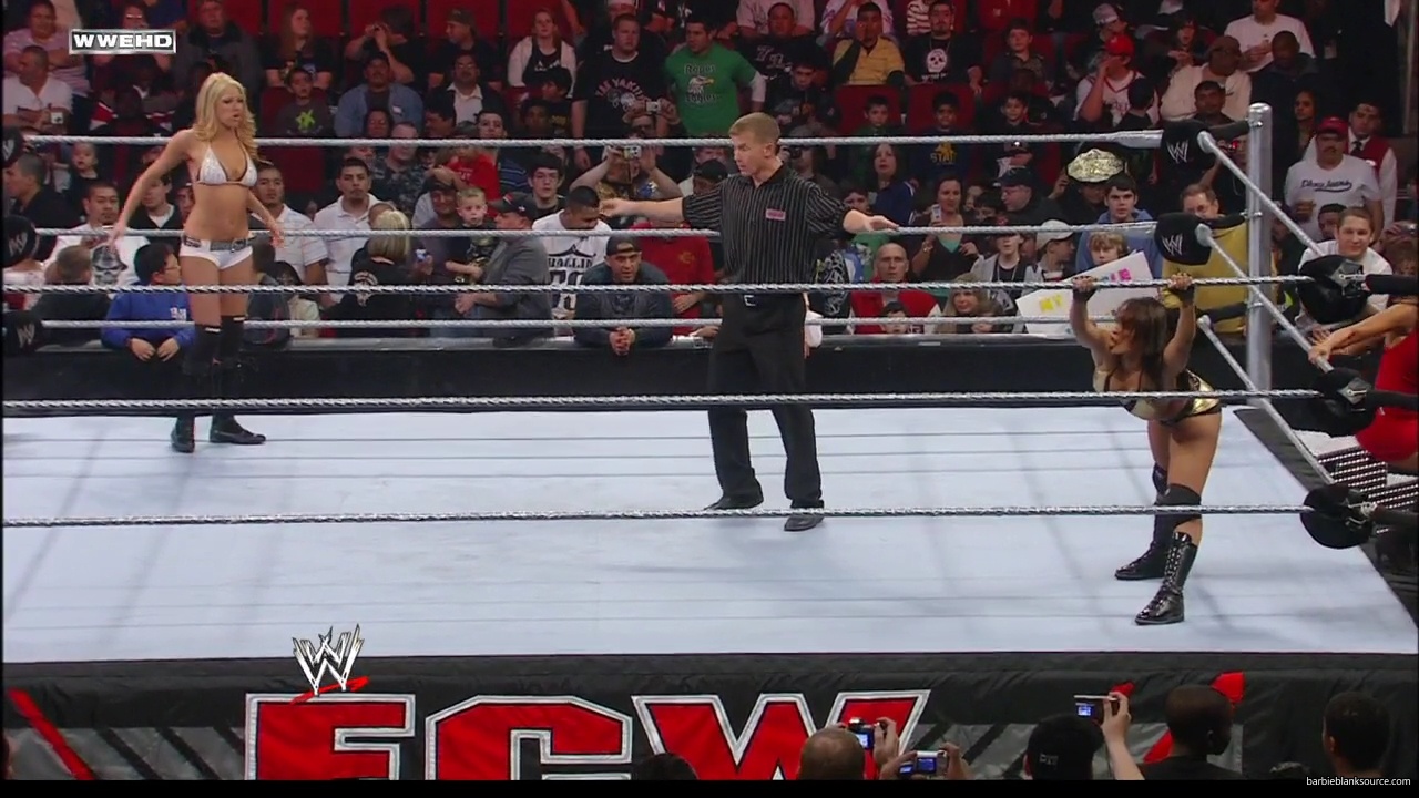 WWE_ECW_02_12_08_Kelly_vs_Layla_mp41633.jpg