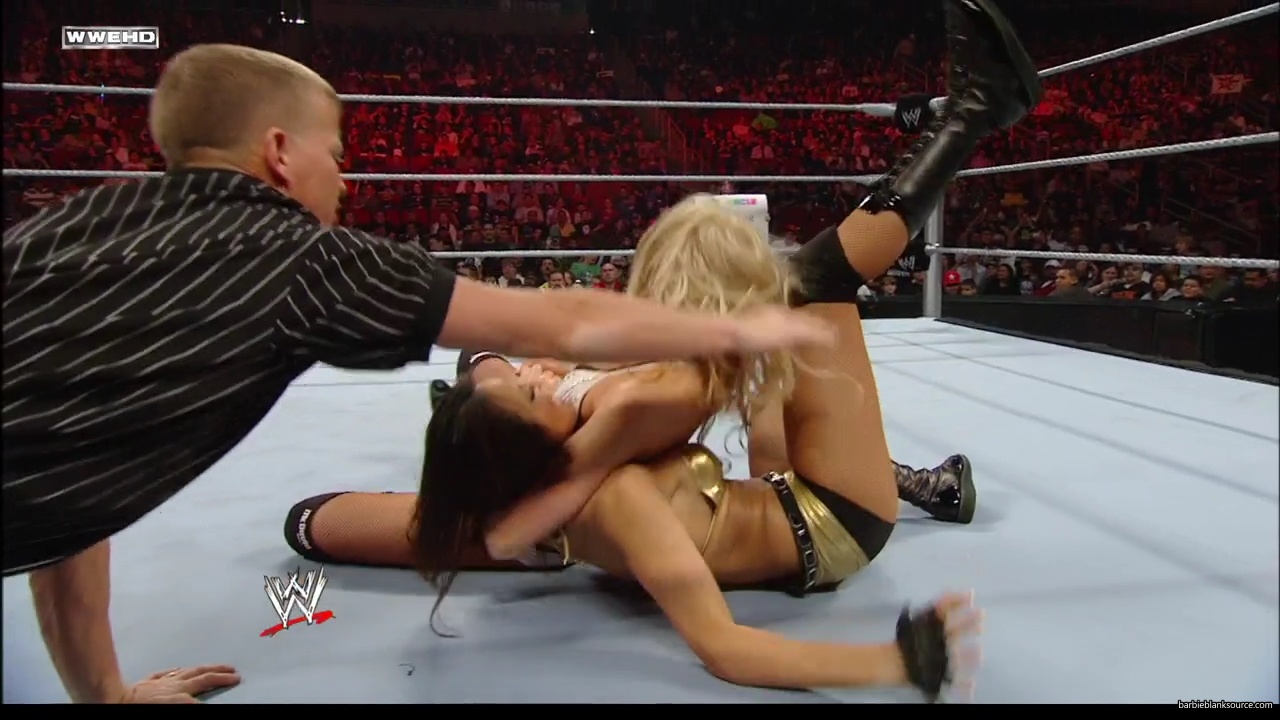 WWE_ECW_02_12_08_Kelly_vs_Layla_mp41657.jpg