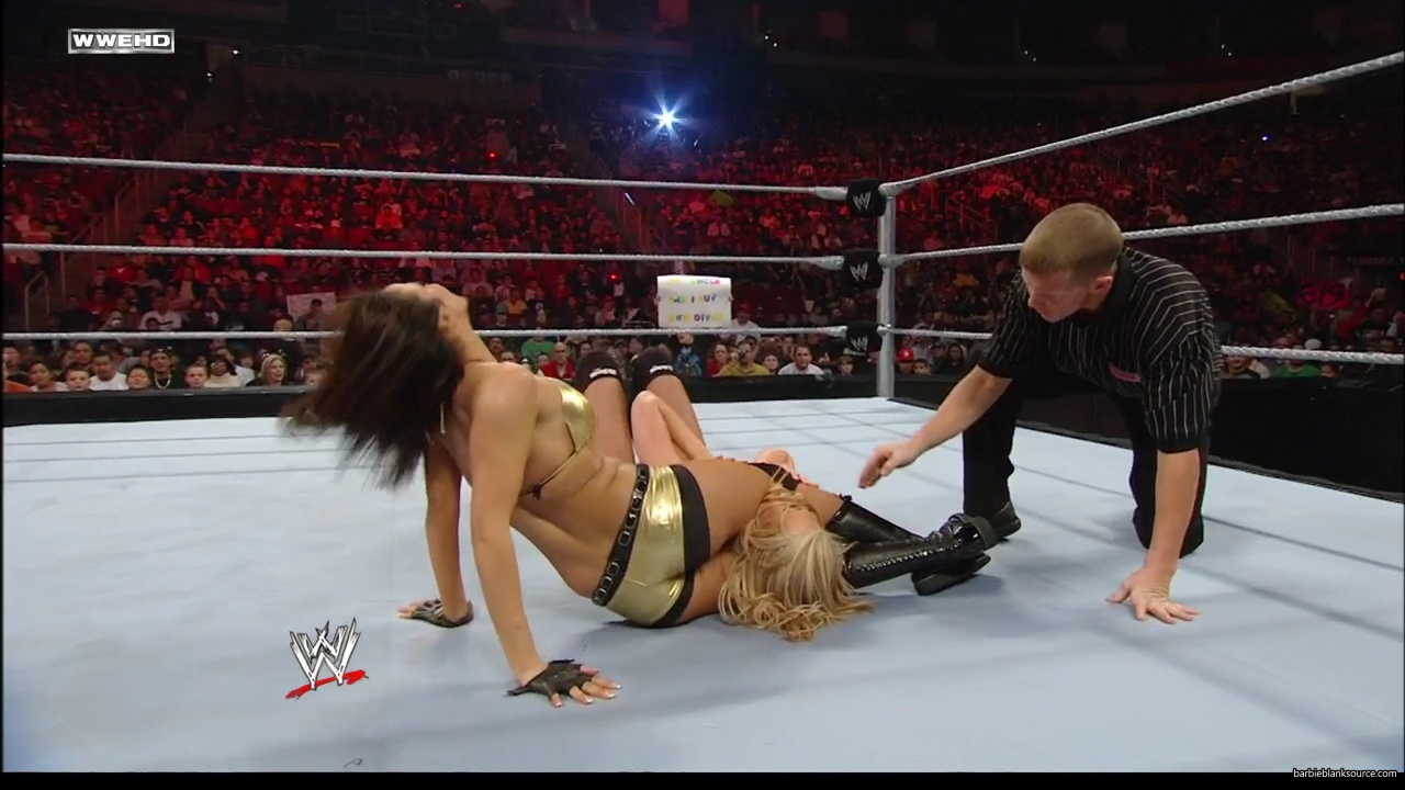 WWE_ECW_02_12_08_Kelly_vs_Layla_mp41662.jpg