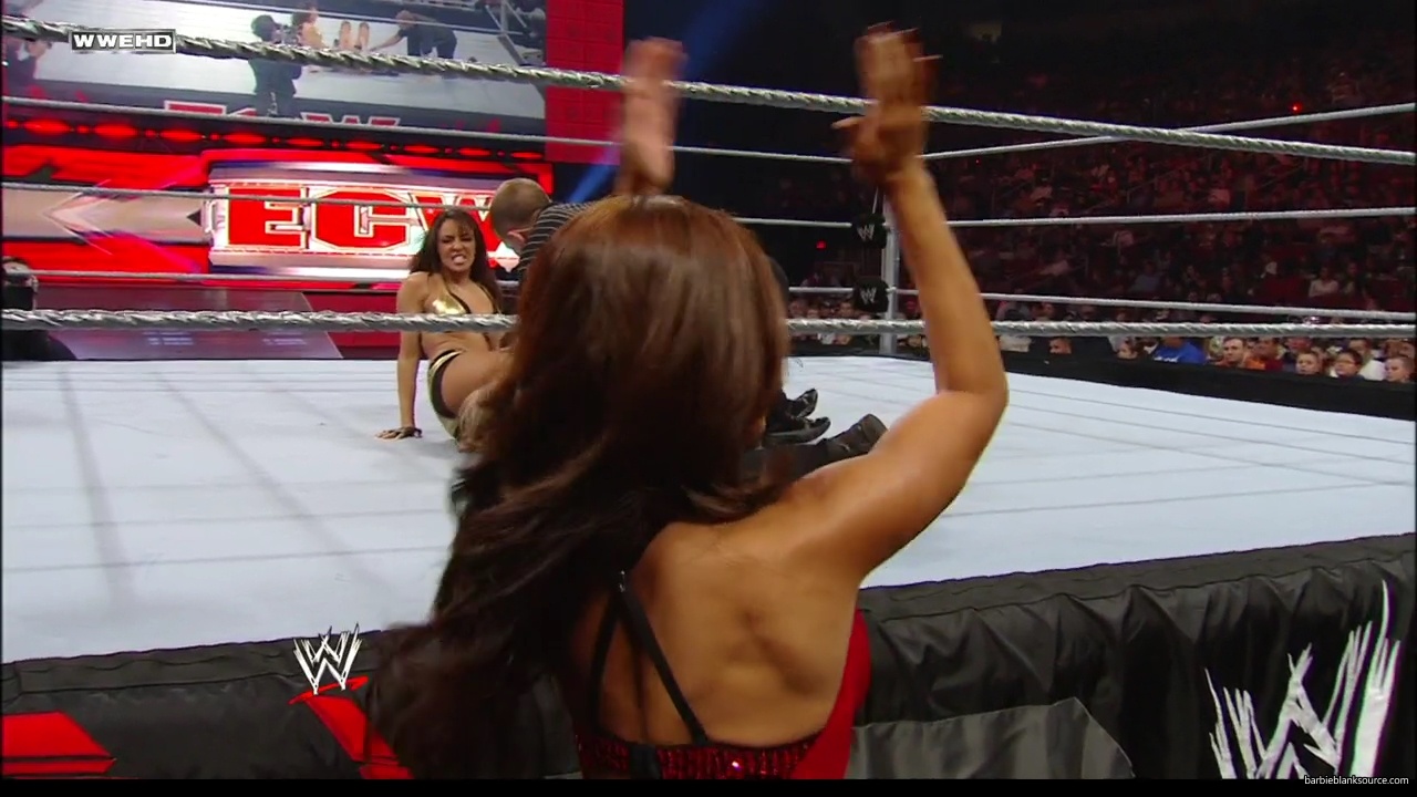 WWE_ECW_02_12_08_Kelly_vs_Layla_mp41667.jpg