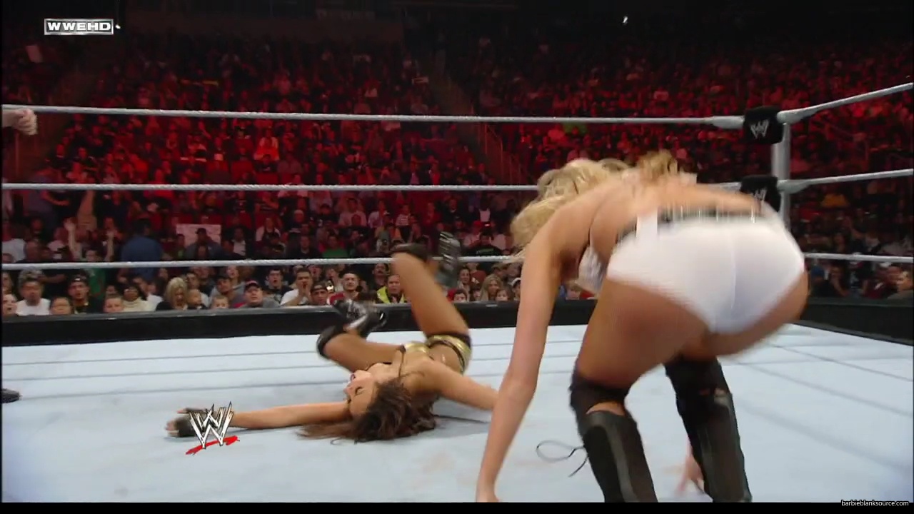 WWE_ECW_02_12_08_Kelly_vs_Layla_mp41698.jpg