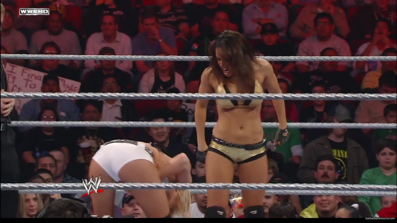 WWE_ECW_02_12_08_Kelly_vs_Layla_mp41709.jpg