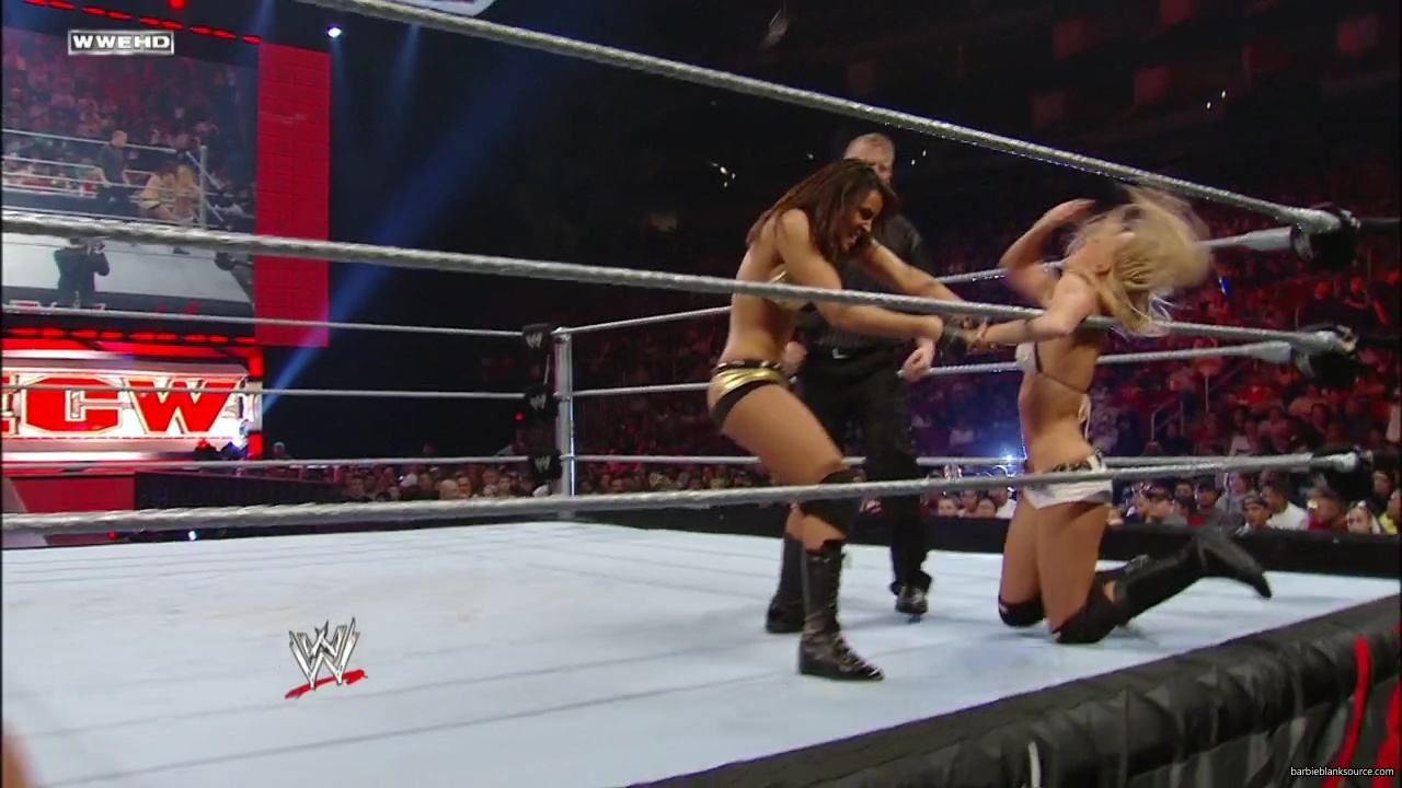 WWE_ECW_02_12_08_Kelly_vs_Layla_mp41731.jpg