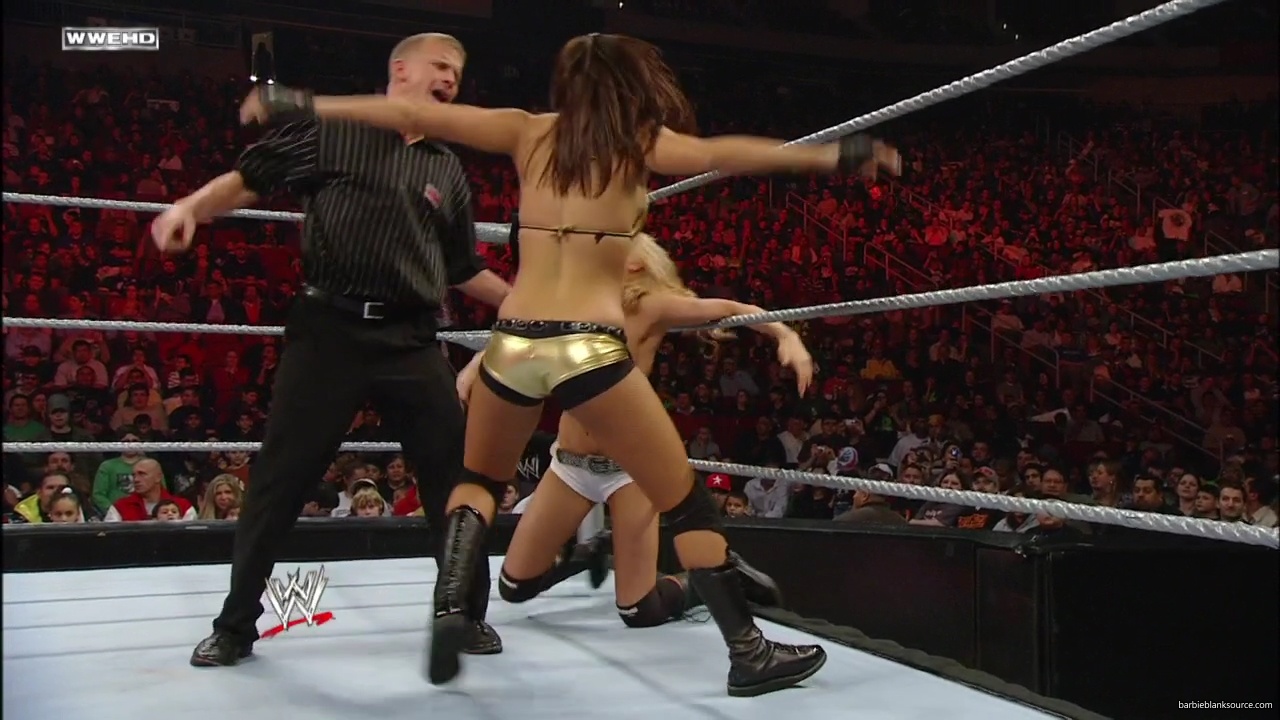 WWE_ECW_02_12_08_Kelly_vs_Layla_mp41735.jpg