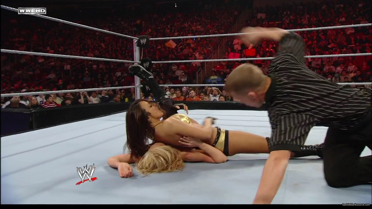 WWE_ECW_02_12_08_Kelly_vs_Layla_mp41785.jpg