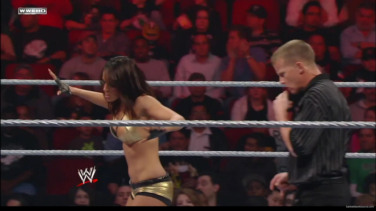 WWE_ECW_02_12_08_Kelly_vs_Layla_mp41790.jpg