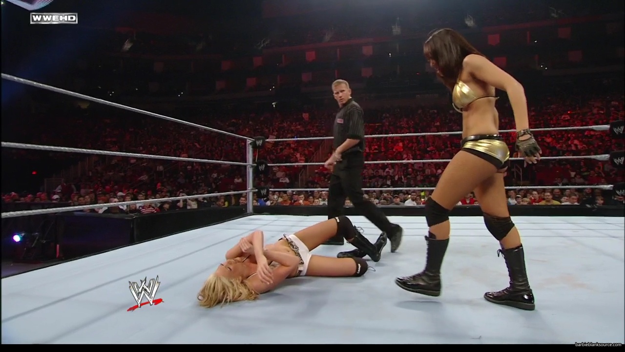 WWE_ECW_02_12_08_Kelly_vs_Layla_mp41796.jpg